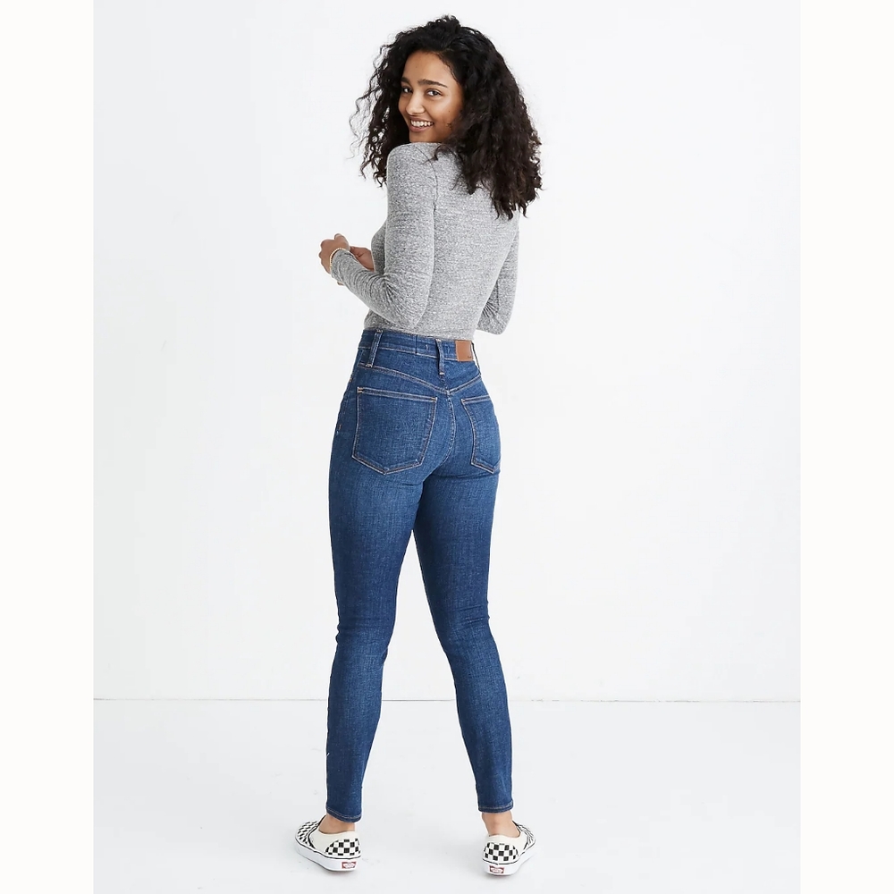 MADEWELL Jeans Petite Curvy High-Rise Skinny Jeans in Moreaux Wash - Picture 3 of 13